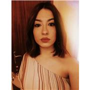 Studentessa universitaria impartisce ripetizioni o aiuto compiti per bimbi scuole elementari